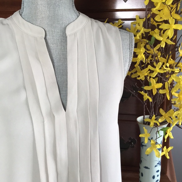 H&M Tops - H & M Pleated V-neck Sleeveless Blouse Putty Size 4